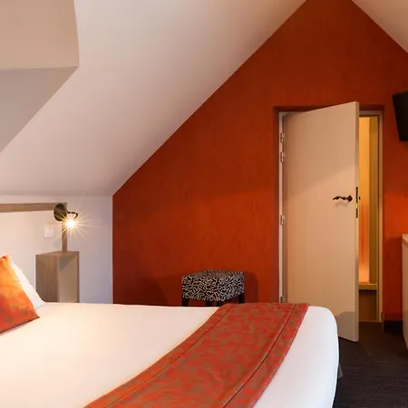 Domaine Le Martinet, The Originals Relais Отель Буэн
