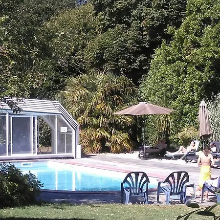 Domaine Le Martinet, The Originals Relais 3* Буэн