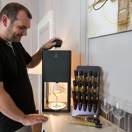 Отель Domaine Le Martinet, The Originals Relais