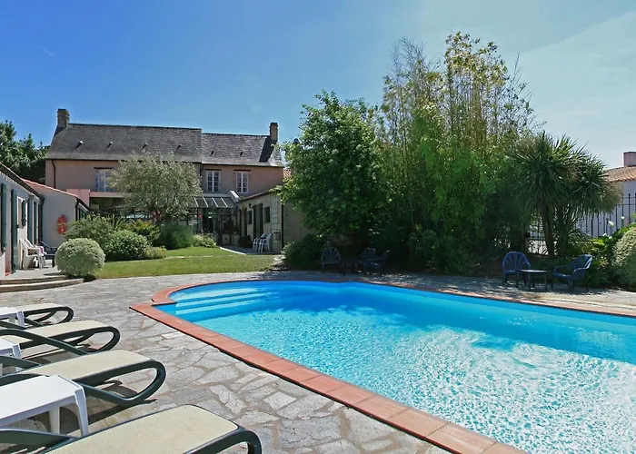 Hotel Domaine Le Martinet, The Originals Relais 3*